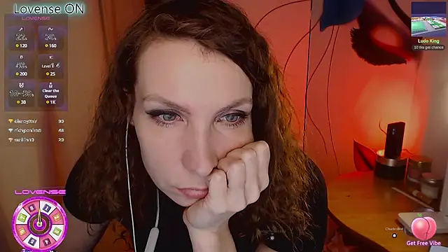 Snapshot of JohansonKatie chatting on 02-25-25, 02:54 JohansonKatie online show from 02-25-25, 02:54