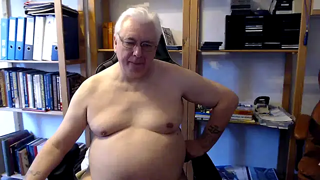 SchwanzhureXXL online show from 02-17-25, 09:46