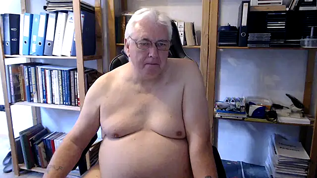 SchwanzhureXXL online show from 06-10-26, 07:51