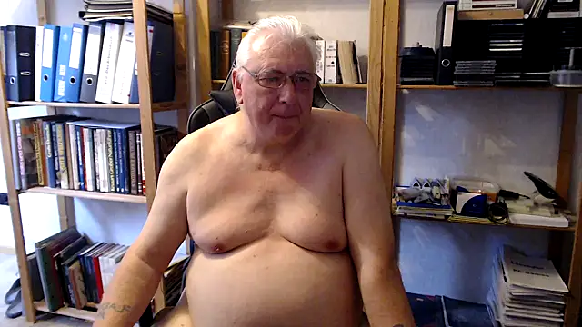 SchwanzhureXXL online show from 06-12-26, 06:45