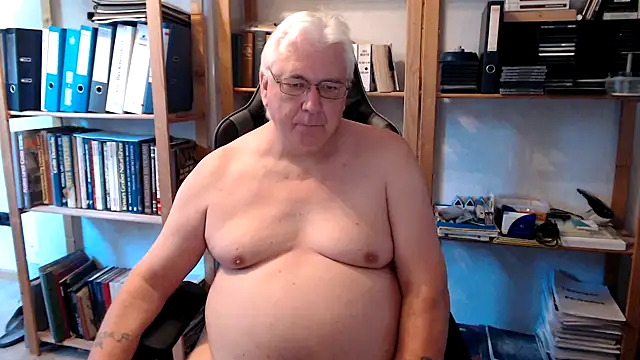 SchwanzhureXXL online show from 06-19-26, 07:45