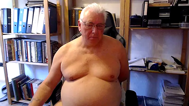 SchwanzhureXXL online show from 07-05-26, 05:47
