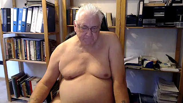 SchwanzhureXXL online show from 07-09-26, 04:38