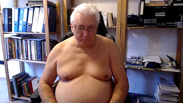 SchwanzhureXXL online show from 07-30-26, 06:01