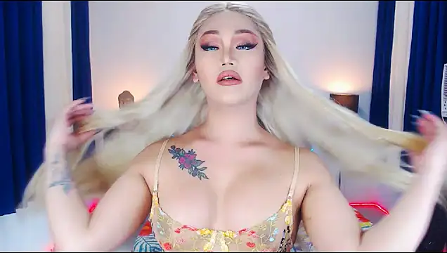 Snapshot of KylieMaxwellCaulfield_TS chatting on 10-31-25, 05:30 KylieMaxwellCaulfield TS online show from 10-31-25, 05:30