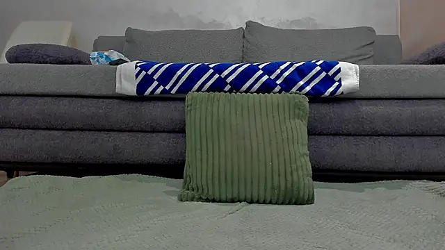 emilianna666 online show from 04-08-26, 11:32