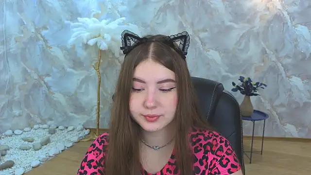 NicoleFoxery online show from 10-12-25, 06:18