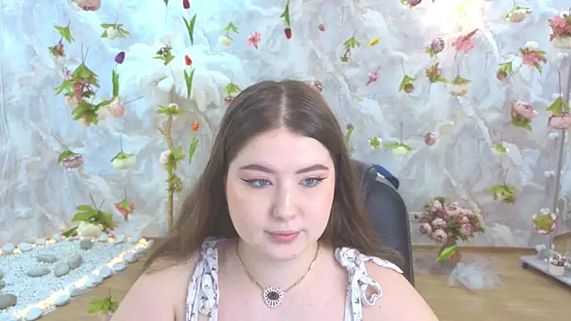 NicoleFoxery online show from 05-20-26, 03:24