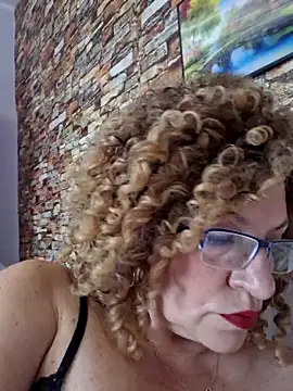 Hot Azaleea online show from 05-22-26, 05:47