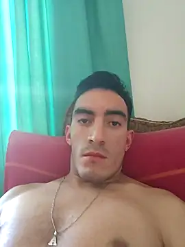 Snapshot of TommyMomentum chatting on 11-16-25, 06:13 TommyMomentum online show from 11-16-25, 06:13