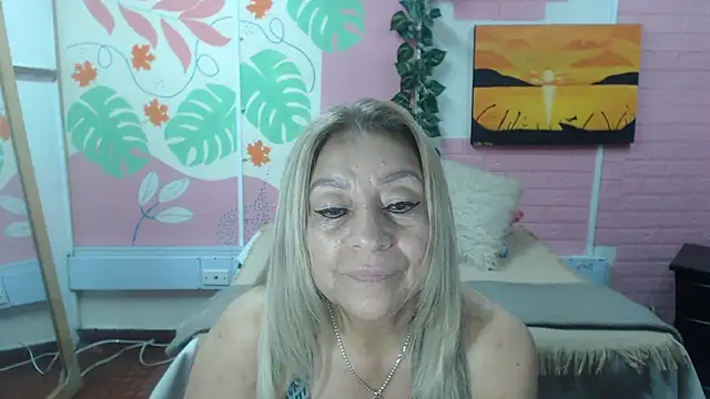 Snapshot of ZAMANTHA chatting on 07-08-26, 04:33 ZAMANTHA online show from 07-08-26, 04:33
