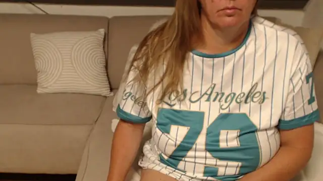KimMitchelli online show from 07-23-26, 04:21