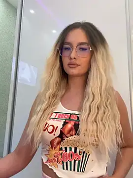 mollyxxx online show from 03-31-26, 12:01