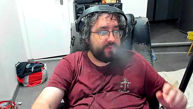 Snapshot of bears549a chatting on 12-19-24, 03:18 bears549a online show from 12-19-24, 03:18