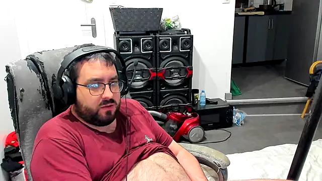 Snapshot of bears549a chatting on 02-27-25, 03:04 bears549a online show from 02-27-25, 03:04