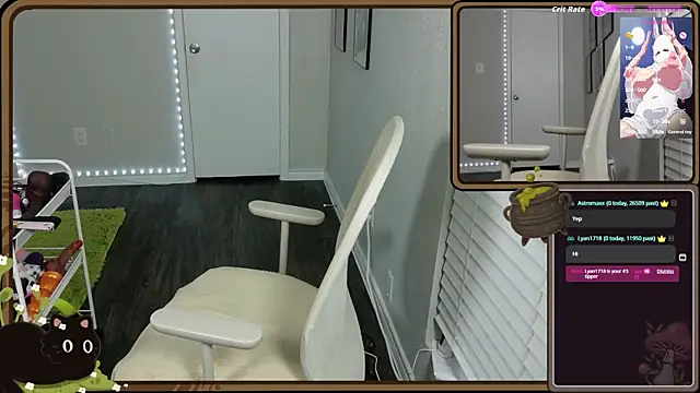 Snapshot of Cheybaaee chatting on 10-29-25, 01:41 Cheybaaee online show from 10-29-25, 01:41