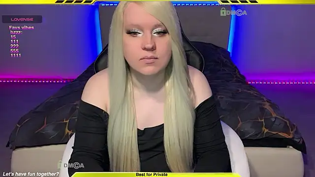 Snapshot of camsmiley chatting on 04-21-26, 11:49 camsmiley online show from 04-21-26, 11:49