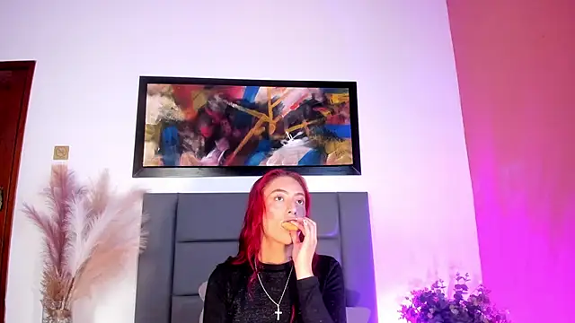 JupiteFox online show from 10-25-25, 01:02