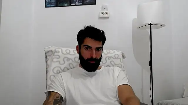 Verycutex online show from 11-20-25, 08:14