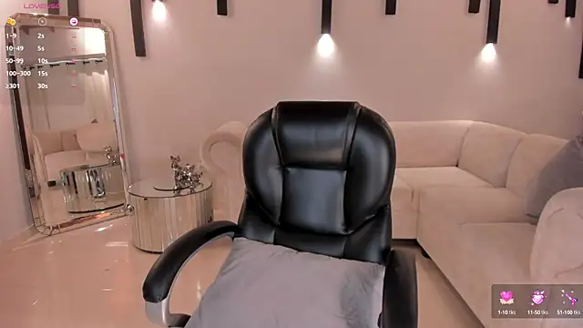 MiaRoberts1 online show from 01-24-25, 06:25