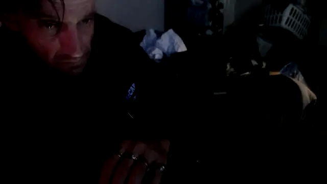 Snapshot of lickthecat chatting on 10-11-25, 11:42 lickthecat online show from 10-11-25, 11:42