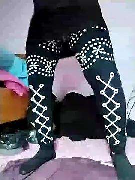 Snapshot of loveyou246 chatting on 01-10-25, 09:13 loveyou246 online show from 01-10-25, 09:13