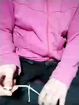 Snapshot of loveyou246 chatting on 01-10-25, 01:09 loveyou246 online show from 01-10-25, 01:09