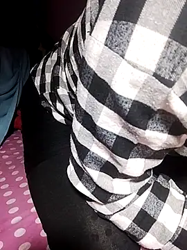 Snapshot of loveyou246 chatting on 02-13-25, 11:17 loveyou246 online show from 02-13-25, 11:17