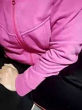 Snapshot of loveyou246 chatting on 02-19-25, 04:00 loveyou246 online show from 02-19-25, 04:00