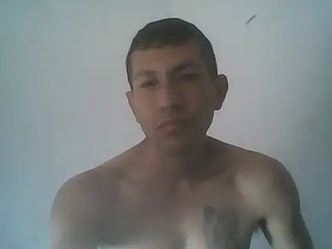 Snapshot of seroe_420 chatting on 11-02-25, 08:33 seroe 420 online show from 11-02-25, 08:33