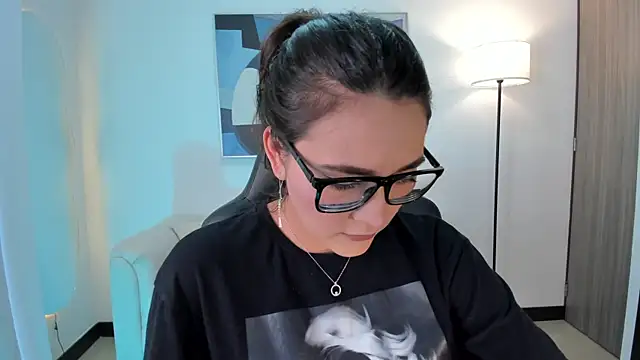 Snapshot of SaraParker_ chatting on 07-14-26, 08:14 SaraParker online show from 07-14-26, 08:14