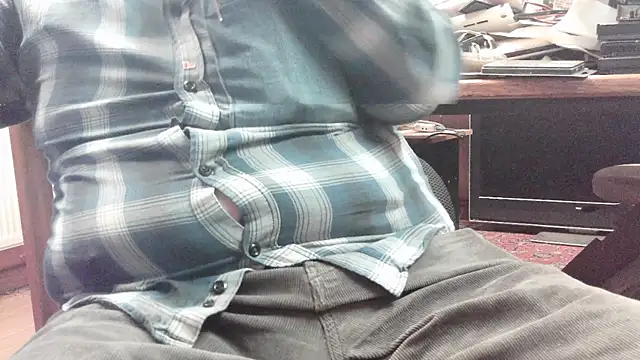 Snapshot of HaraldGermany chatting on 10-08-25, 04:37 HaraldGermany online show from 10-08-25, 04:37