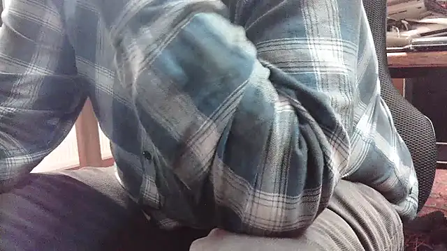 Snapshot of HaraldGermany chatting on 11-24-25, 08:30 HaraldGermany online show from 11-24-25, 08:30