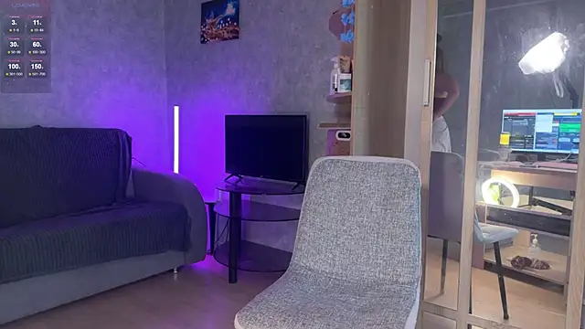 Snapshot of Tara_Bruno chatting on 09-16-25, 08:04 Tara Bruno online show from 09-16-25, 08:04