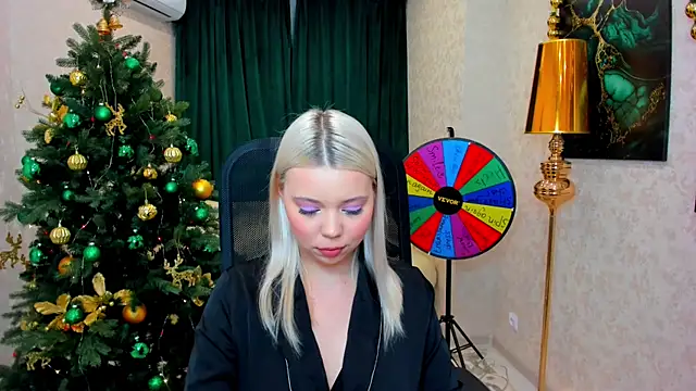 Snapshot of EnergyBunny_1 chatting on 12-28-24, 02:22 EnergyBunny 1 online show from 12-28-24, 02:22