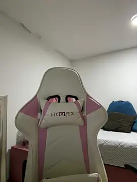 Snapshot of nurse_becky chatting on 01-10-25, 12:38 nurse becky online show from 01-10-25, 12:38