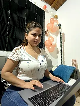 Snapshot of nurse_becky chatting on 12-01-25, 11:10 nurse becky online show from 12-01-25, 11:10