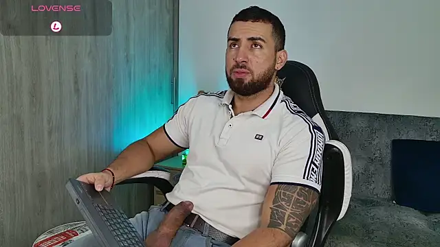 Snapshot of mr_david_cox chatting on 02-09-25, 02:07 mr david cox online show from 02-09-25, 02:07