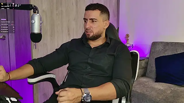 Snapshot of mr_david_cox chatting on 02-16-25, 03:47 mr david cox online show from 02-16-25, 03:47