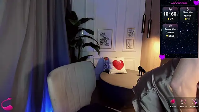 Snapshot of YolandaKiss chatting on 03-02-25, 08:07 YolandaKiss online show from 03-02-25, 08:07