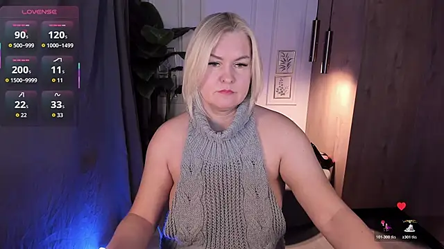 Snapshot of YolandaKiss chatting on 02-02-26, 08:29 YolandaKiss online show from 02-02-26, 08:29