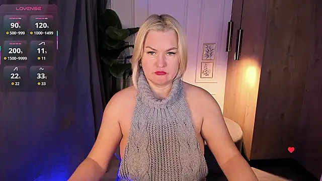 Snapshot of YolandaKiss chatting on 02-03-26, 08:14 YolandaKiss online show from 02-03-26, 08:14