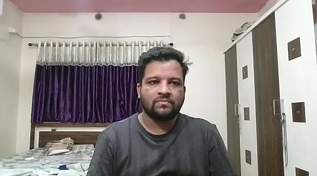 Snapshot of dhruv_love chatting on 02-06-25, 04:58 dhruv love online show from 02-06-25, 04:58