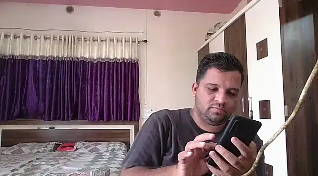 Snapshot of dhruv_love chatting on 02-17-25, 08:41 dhruv love online show from 02-17-25, 08:41