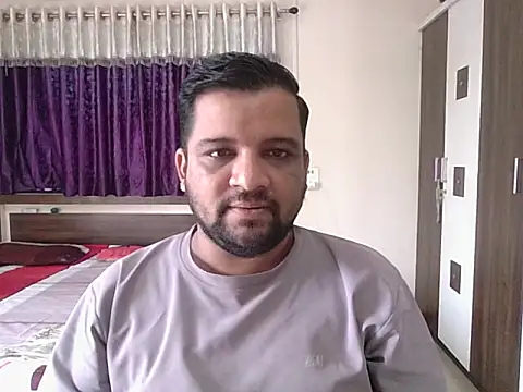 Snapshot of dhruv_love chatting on 09-18-25, 03:52 dhruv love online show from 09-18-25, 03:52