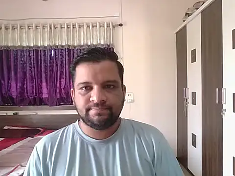 Snapshot of dhruv_love chatting on 09-19-25, 04:03 dhruv love online show from 09-19-25, 04:03