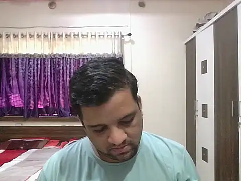 Snapshot of dhruv_love chatting on 10-08-25, 04:32 dhruv love online show from 10-08-25, 04:32