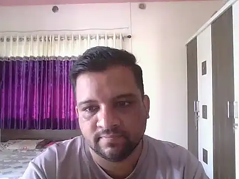 Snapshot of dhruv_love chatting on 10-24-25, 03:58 dhruv love online show from 10-24-25, 03:58