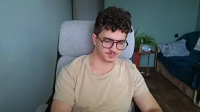 Remy Miles online show from 10-31-25, 07:20