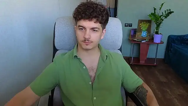 Remy Miles online show from 06-12-26, 04:44